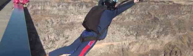 BASE Jumping the Perrine Bridge